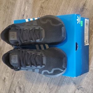 Adidas Swift run x Men 10.5